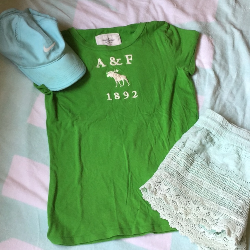 A&F green logo tee